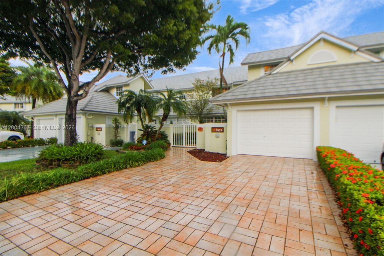 9929 NW 49th Ter , Doral, FL 33178 Photo