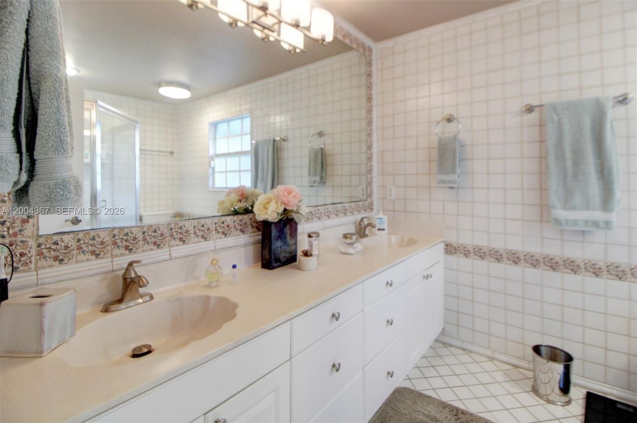 9929 NW 49th Ter , Doral, FL 33178 Photo