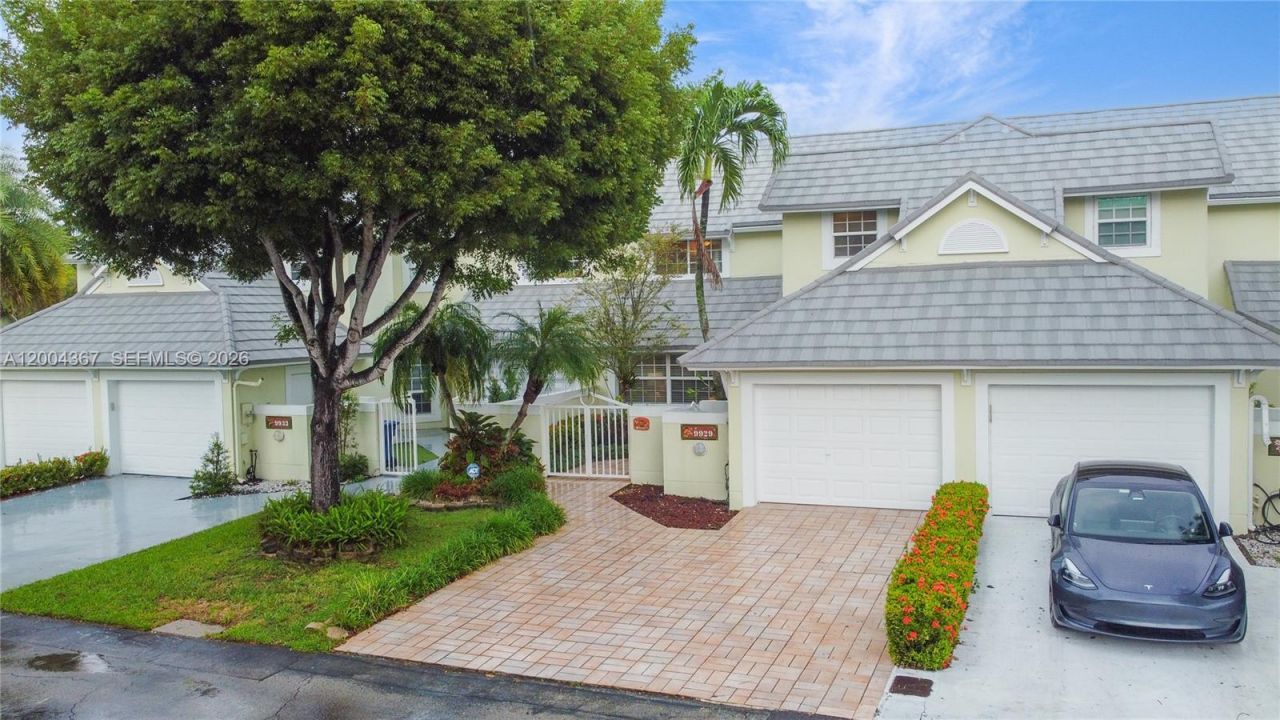 9929 NW 49th Ter , Doral, FL 33178 Photo