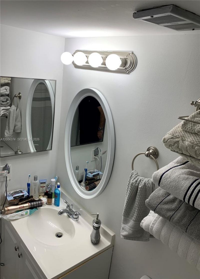 8660 SW 212th St, Unit 305, Cutler Bay, FL 33189 Photo