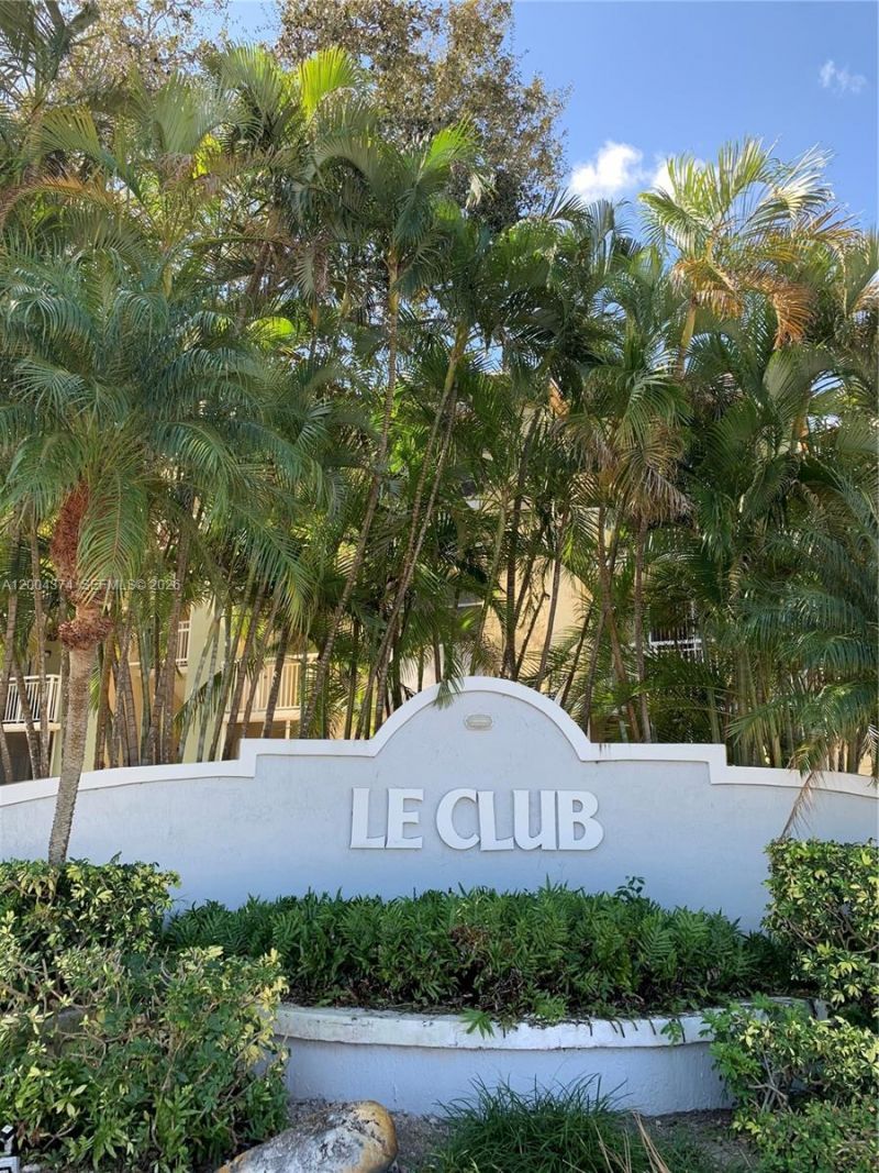 8660 SW 212th St, Unit 305, Cutler Bay, FL 33189 Photo