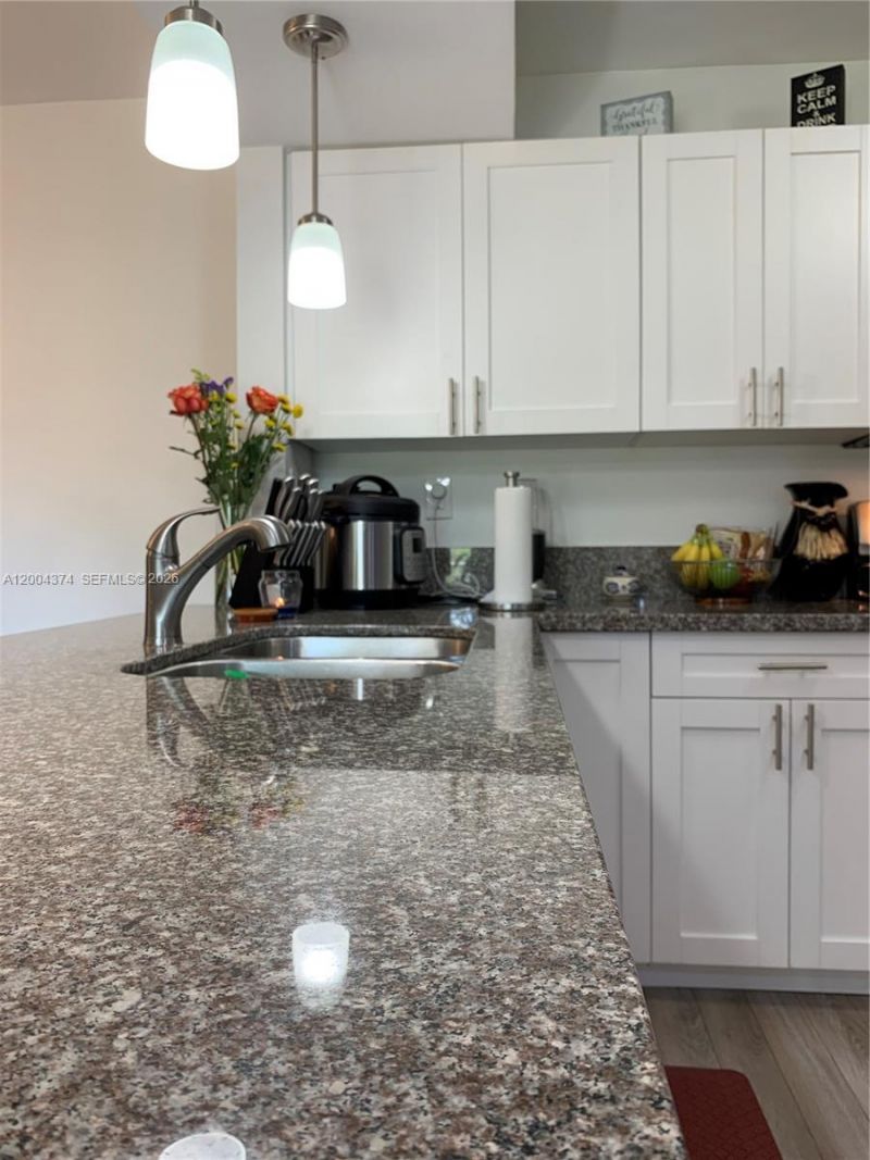 8660 SW 212th St, Unit 305, Cutler Bay, FL 33189 Photo