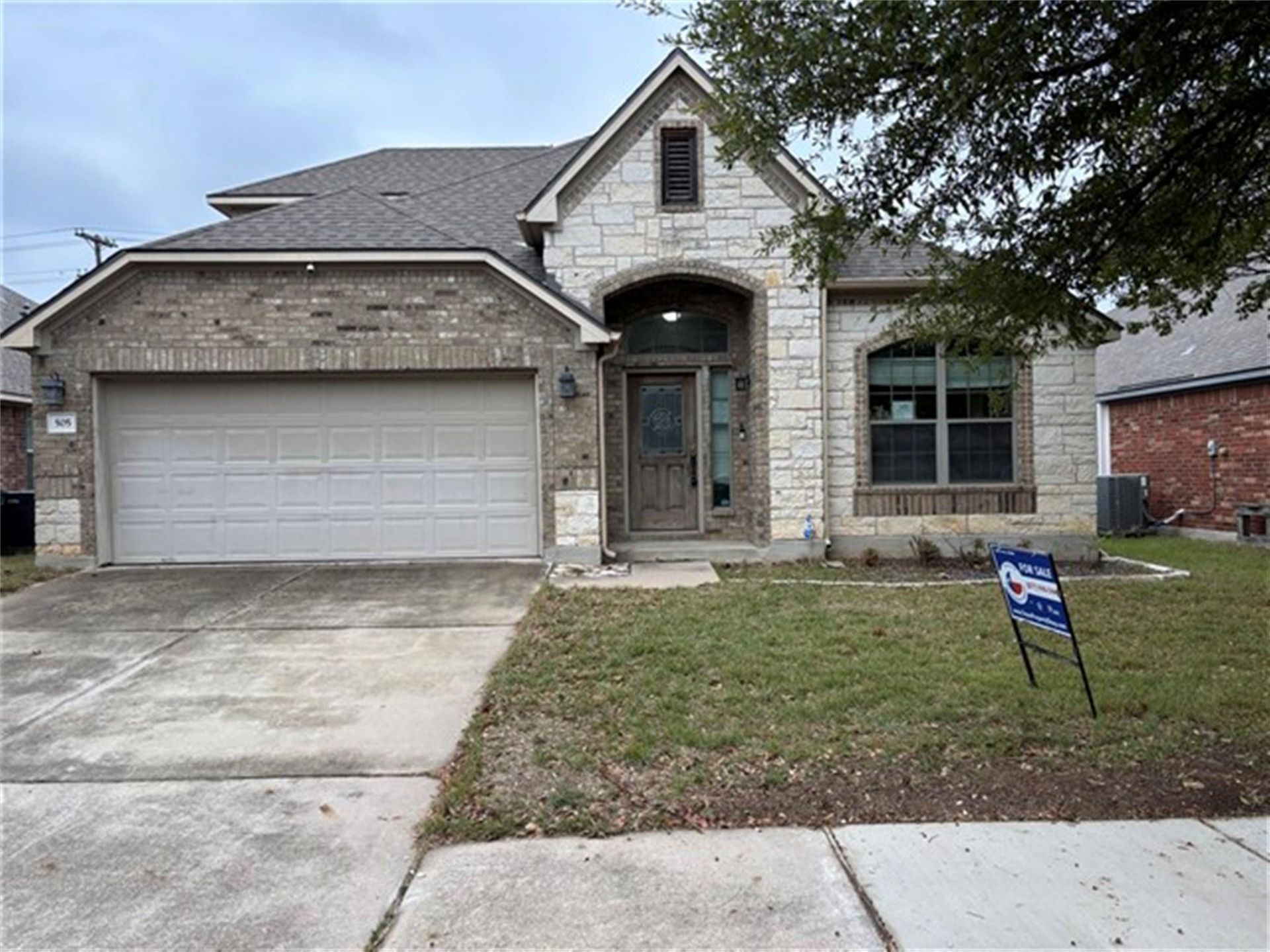 505 Bluehaw Dr, Georgetown, TX 78628 Main Photo