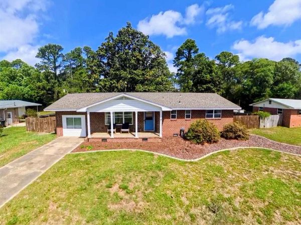 8920 Jupiter Dr, Pensacola, FL 32507