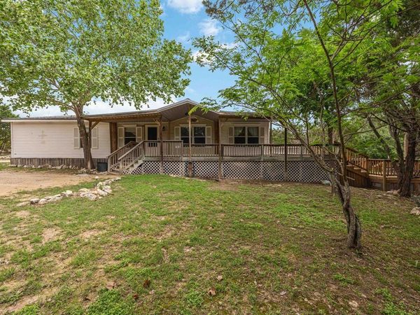 1820 Thousand Oaks TRL , Liberty Hill, TX 78642