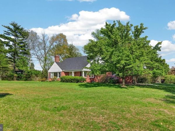 1702 PEMBERTON ROAD, BLUE BELL, PA 19422
