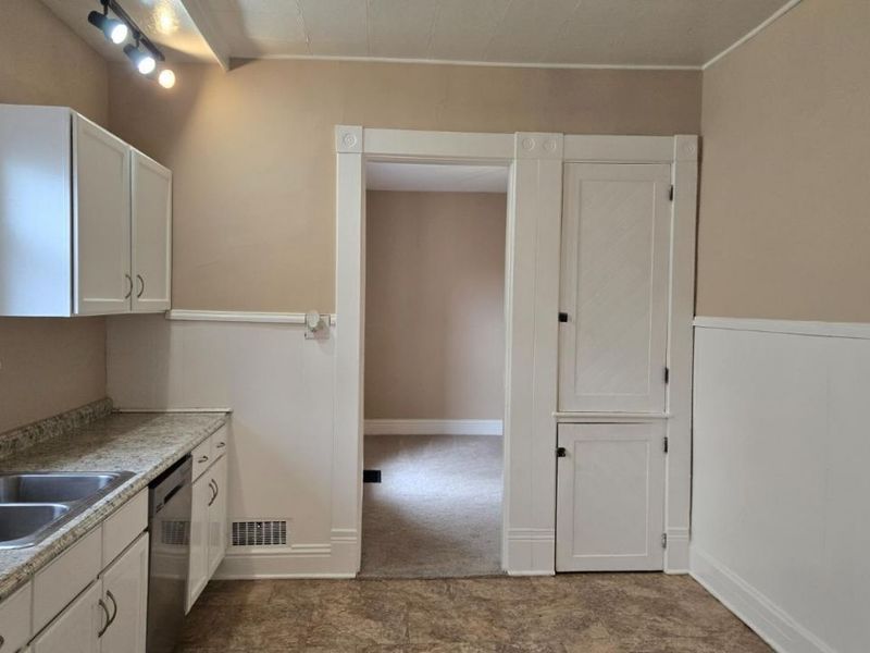 315 E Center Street, Blanchester, OH 45107 Photo 10