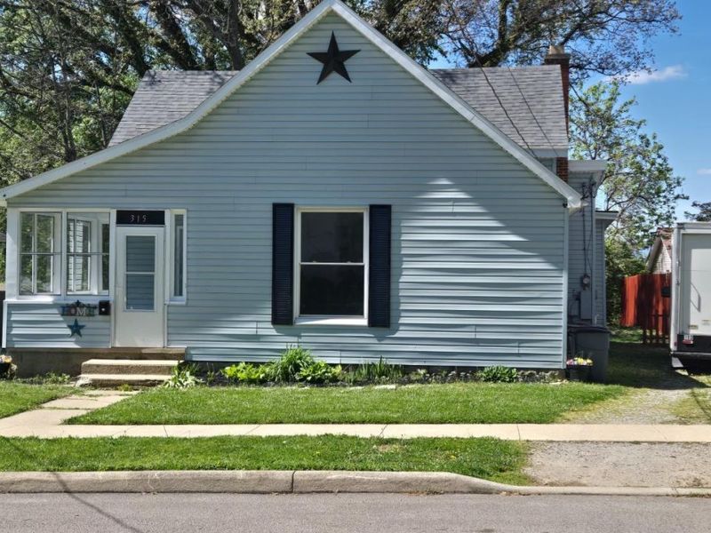 315 E Center Street, Blanchester, OH 45107 Photo 2