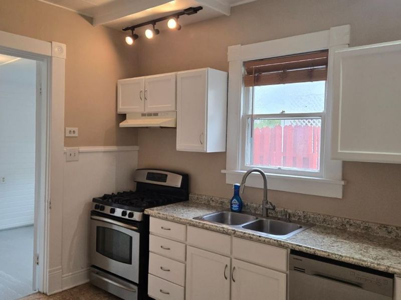 315 E Center Street, Blanchester, OH 45107 Photo 8