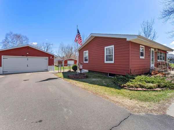 33103 Flanders Street NE, Cambridge, MN 55008