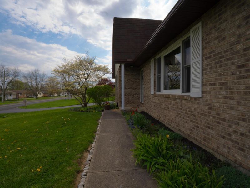 2485 Sheridan Drive , Lancaster, OH 43130 Photo 2