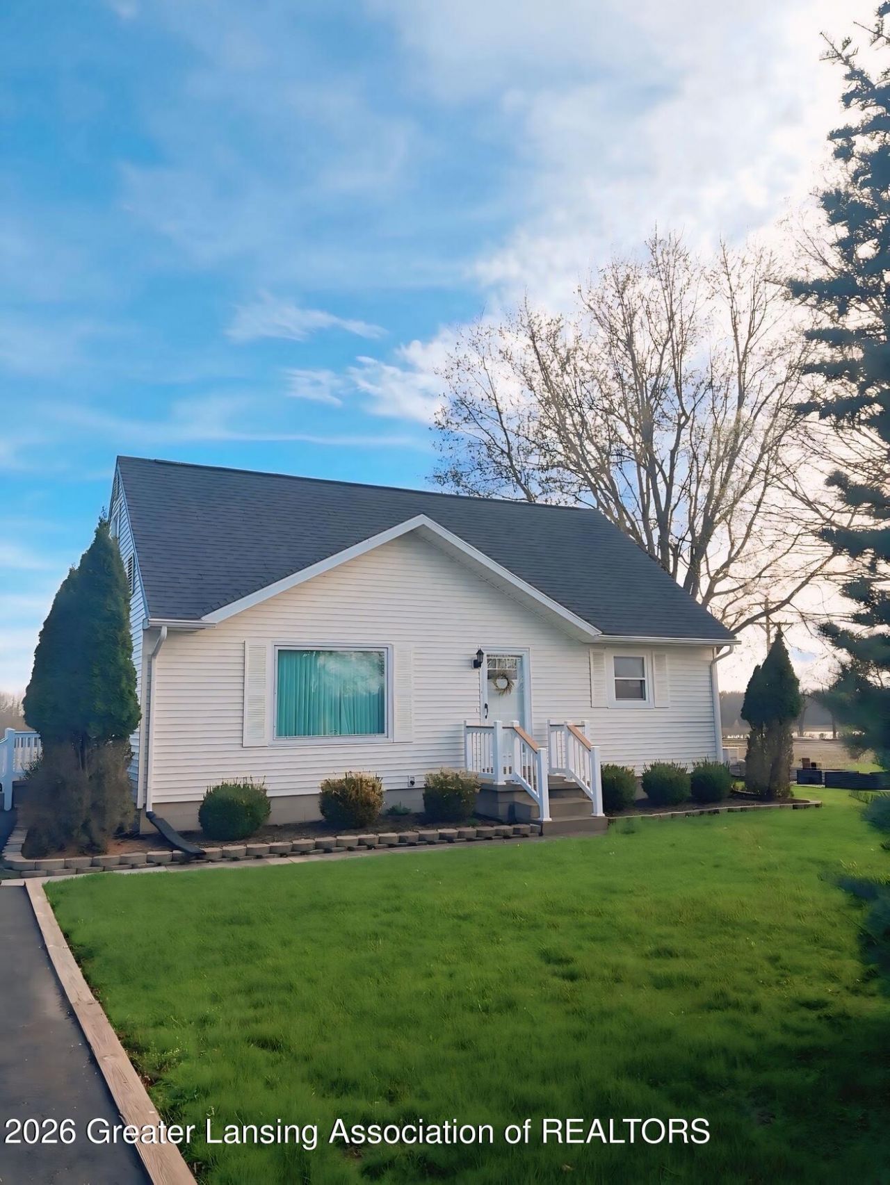 3124 E Round Lake Road, Dewitt, MI 48820 Main Photo