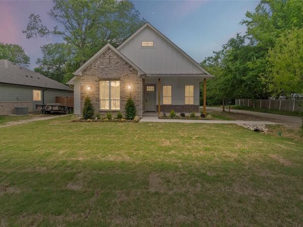 717 Hemlock Drive, West Tawakoni, TX 75474