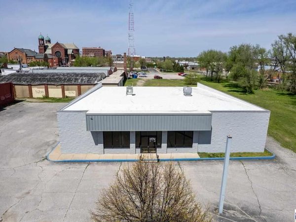 940 Poplar Street, Terre Haute, IN 47807