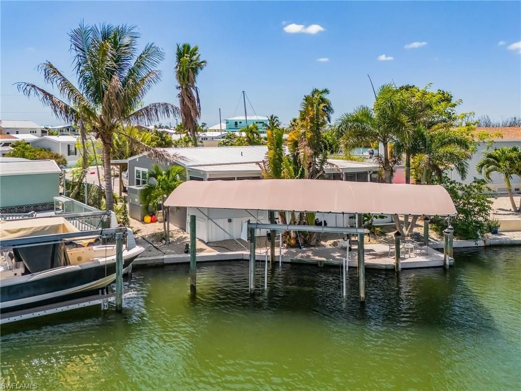3954 Dewberry Ln, Saint James City, FL 33956 Photo