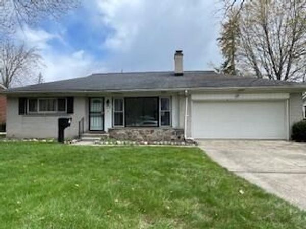 27182 Spring Arbor Drive, Southfield, MI 48076