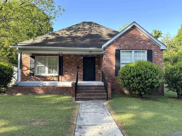 711 Nuckolls Street, Gadsden, AL 35903