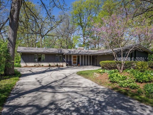 2404 Mayflower Drive, Middleton, WI 53562