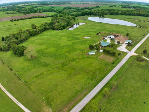 17522 E N Highway , Sheldon, MO 64784