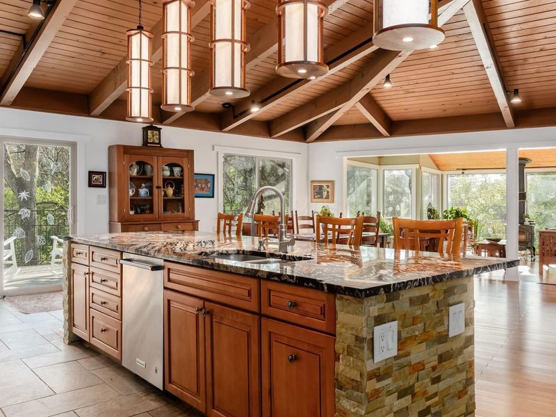 451 Fairlawn Drive, Columbus, OH 43214 Photo 12