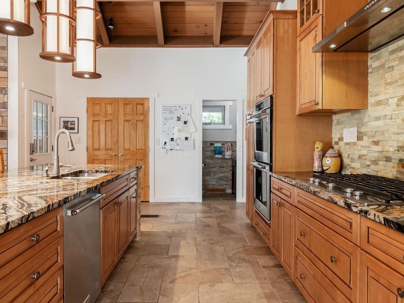 451 Fairlawn Drive, Columbus, OH 43214 Photo 16