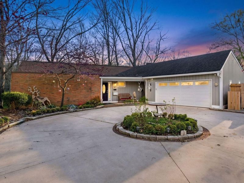 451 Fairlawn Drive, Columbus, OH 43214 Photo 2