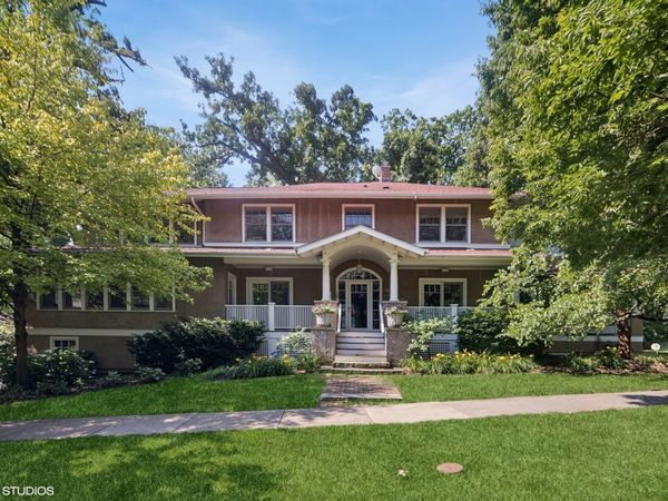 645 N Park Boulevard , Glen Ellyn, IL 60137