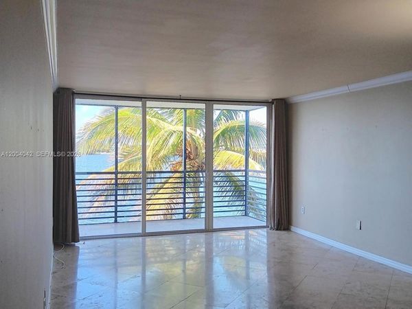 1075 NE Miami Gardens Dr, Unit 306, Miami, FL 33179