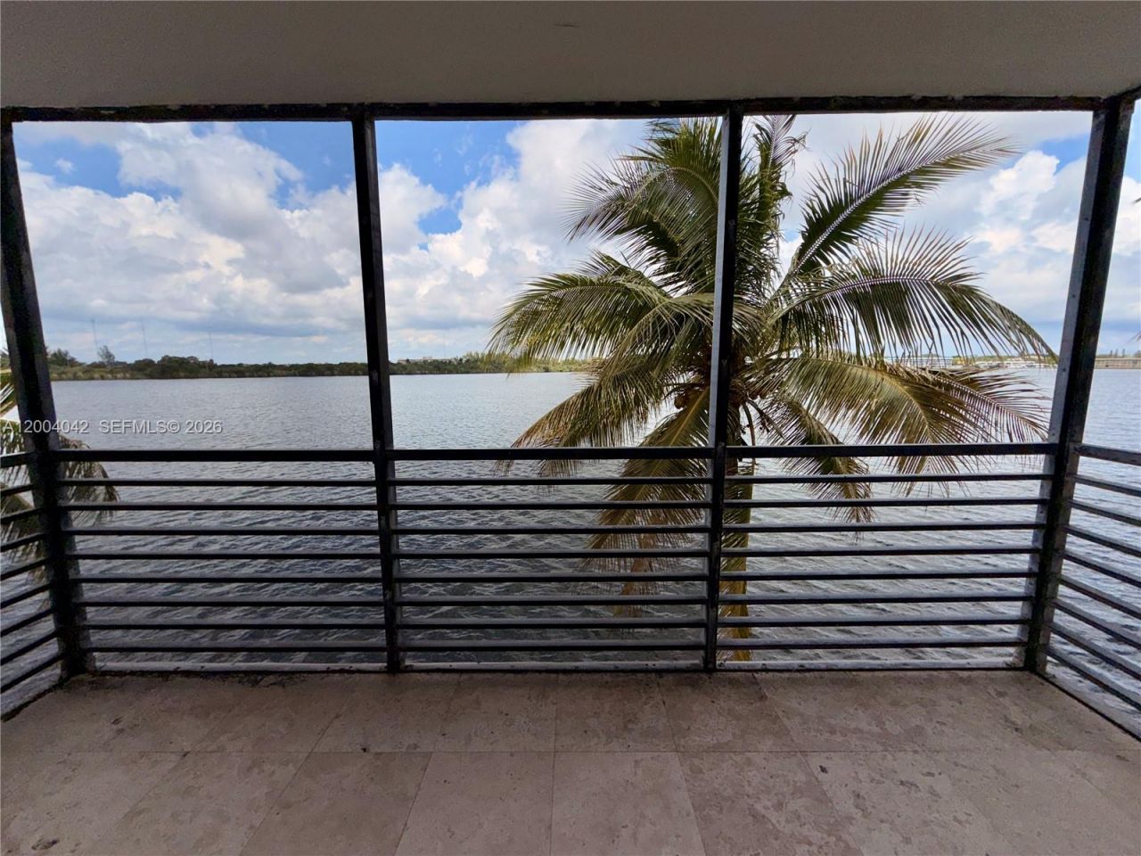1075 NE Miami Gardens Dr, Unit 306, Miami, FL 33179 Photo