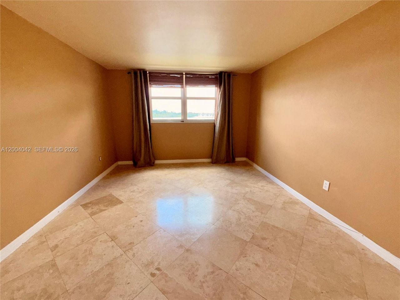 1075 NE Miami Gardens Dr, Unit 306, Miami, FL 33179 Photo