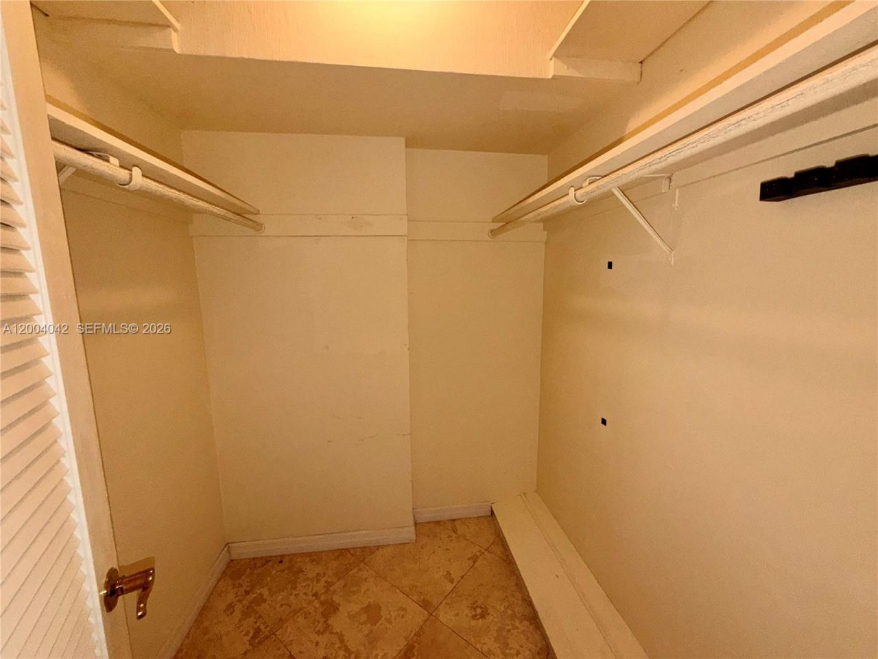 1075 NE Miami Gardens Dr, Unit 306, Miami, FL 33179 Photo