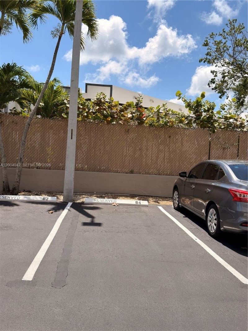 1075 NE Miami Gardens Dr, Unit 306, Miami, FL 33179 Photo