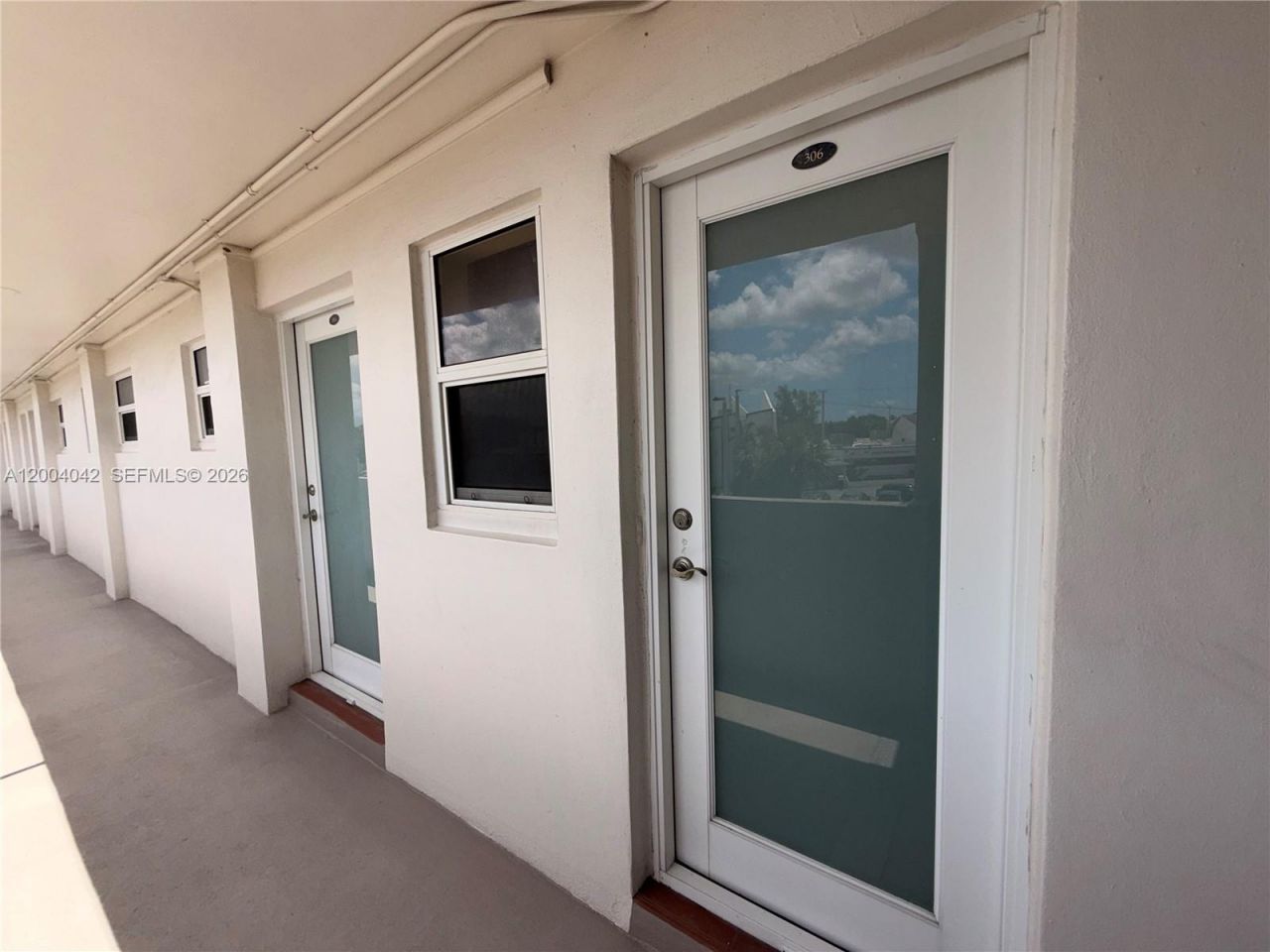 1075 NE Miami Gardens Dr, Unit 306, Miami, FL 33179 Photo