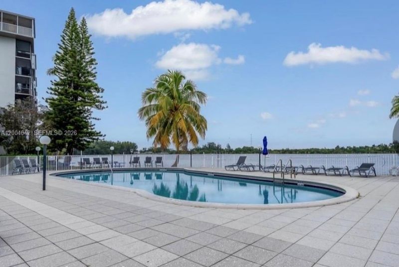 1075 NE Miami Gardens Dr, Unit 306, Miami, FL 33179 Photo