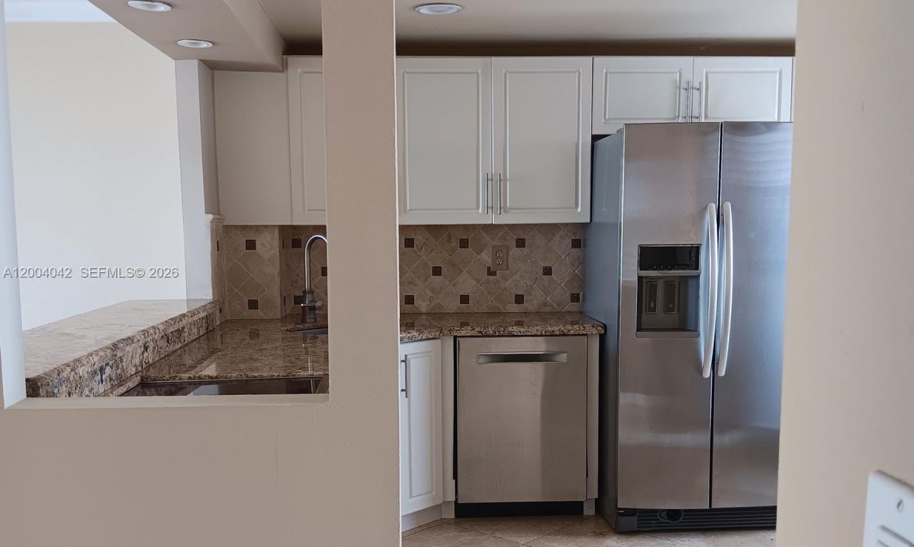 1075 NE Miami Gardens Dr, Unit 306, Miami, FL 33179 Photo