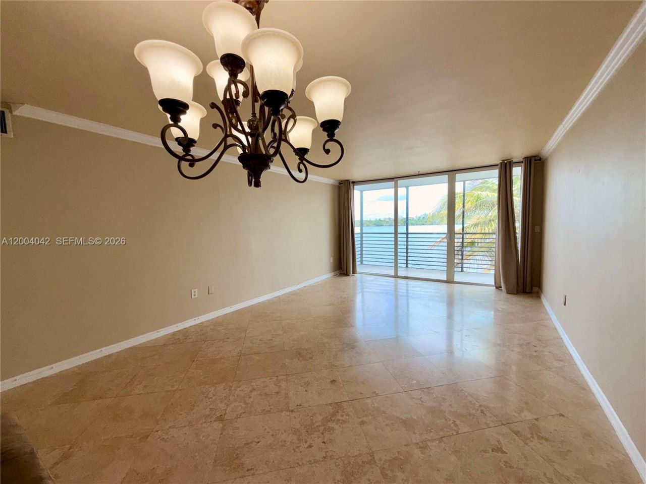 1075 NE Miami Gardens Dr, Unit 306, Miami, FL 33179 Photo