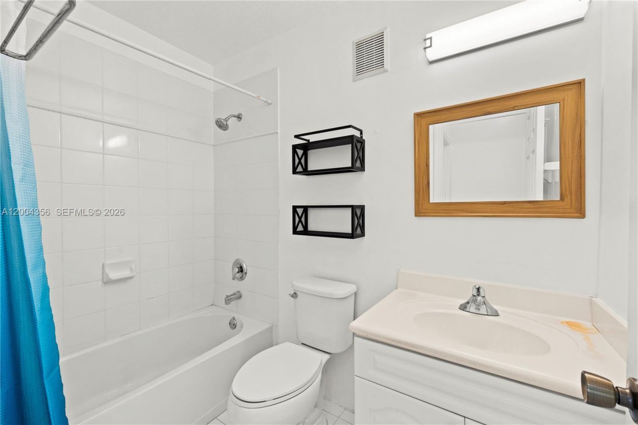 631 NW 79th Ter , Unit 204, Pembroke Pines, FL 33024 Photo