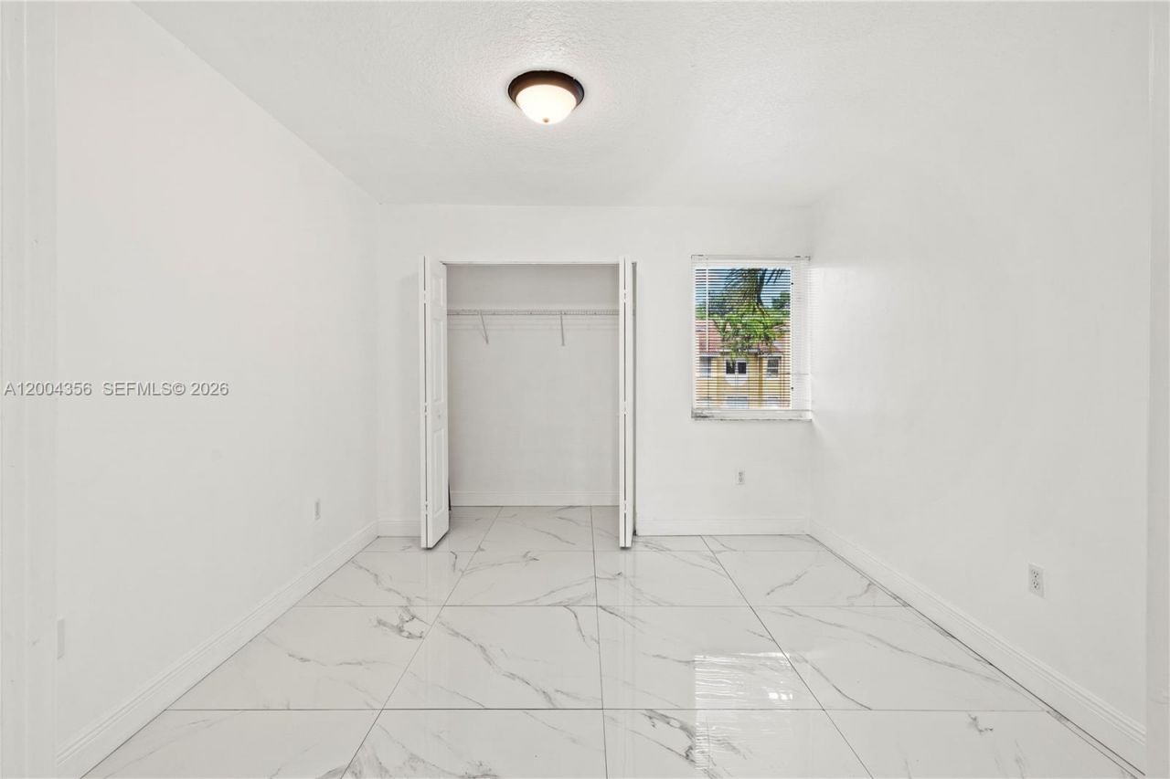 631 NW 79th Ter , Unit 204, Pembroke Pines, FL 33024 Photo