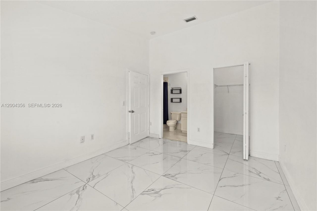 631 NW 79th Ter , Unit 204, Pembroke Pines, FL 33024 Photo