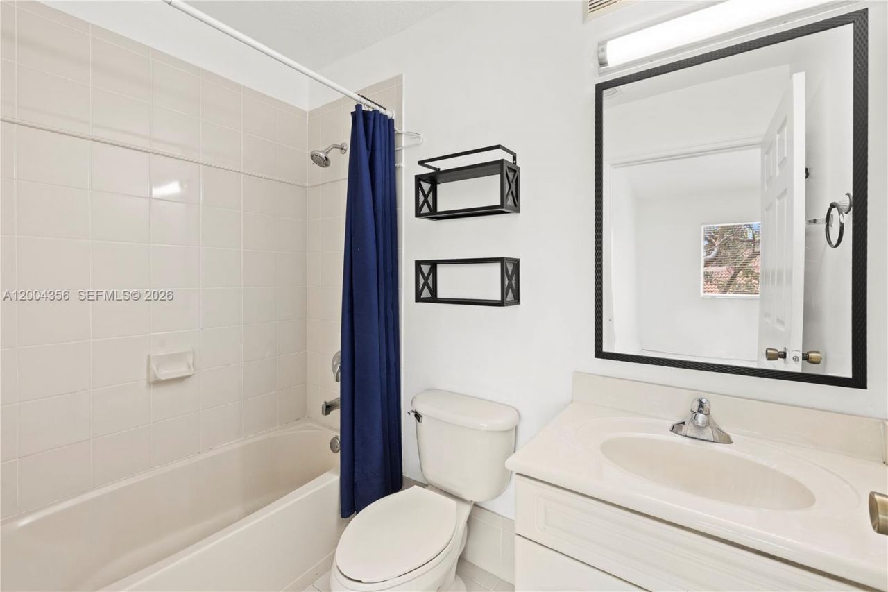 631 NW 79th Ter , Unit 204, Pembroke Pines, FL 33024 Photo