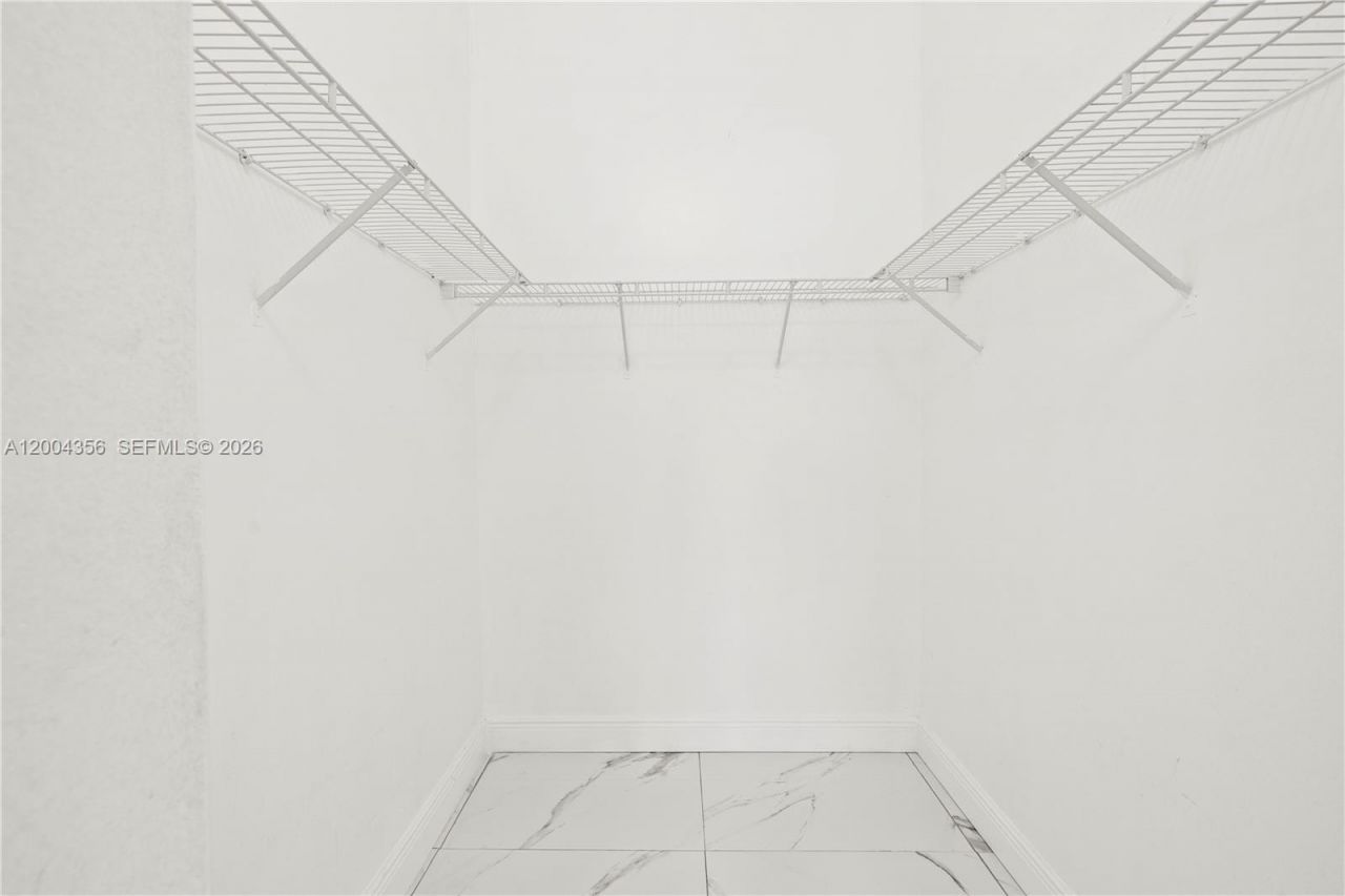 631 NW 79th Ter , Unit 204, Pembroke Pines, FL 33024 Photo