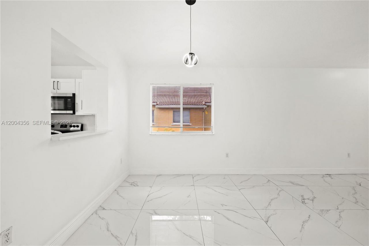 631 NW 79th Ter , Unit 204, Pembroke Pines, FL 33024 Photo