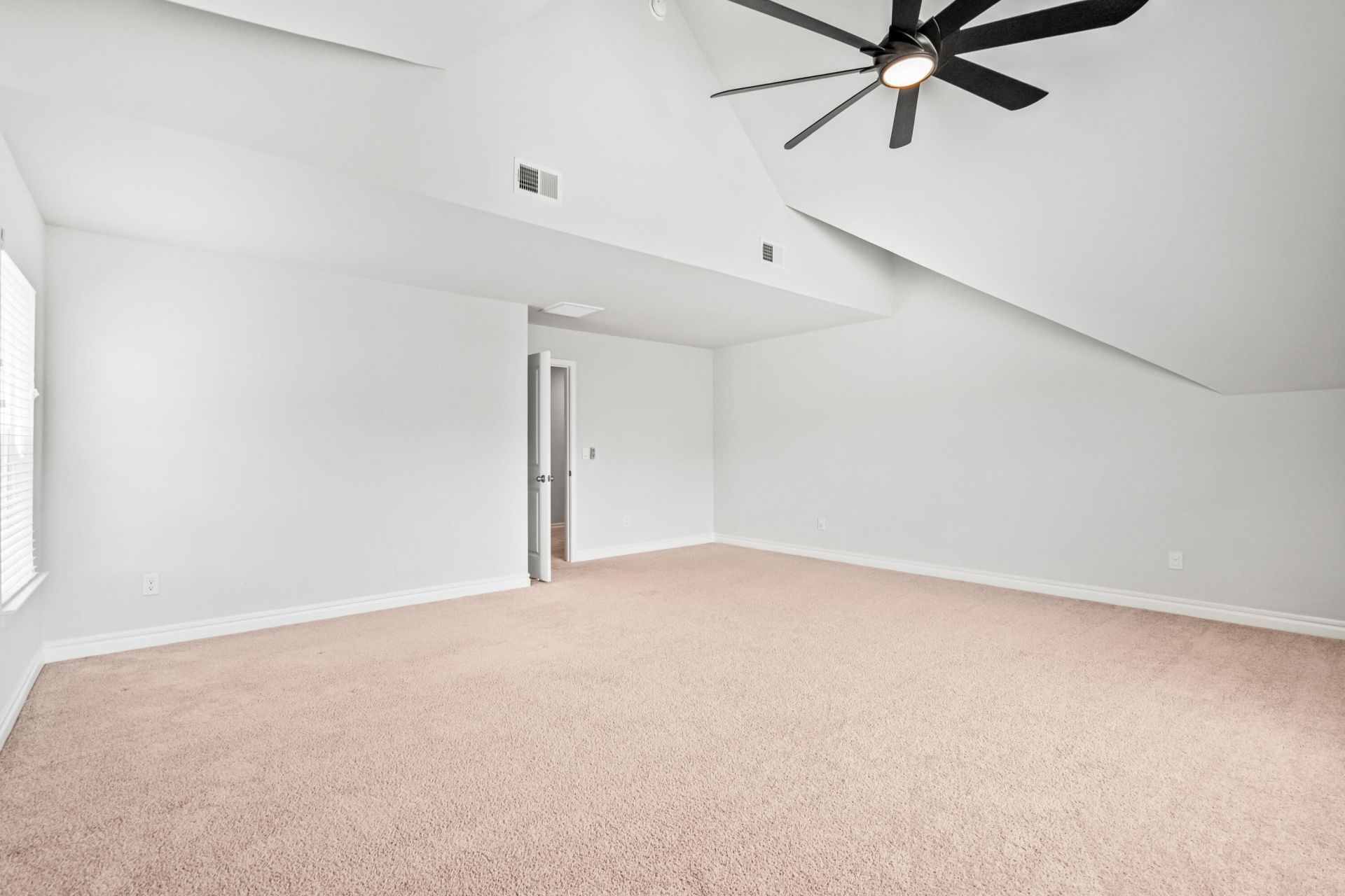 126 Brant Drive Photo 13