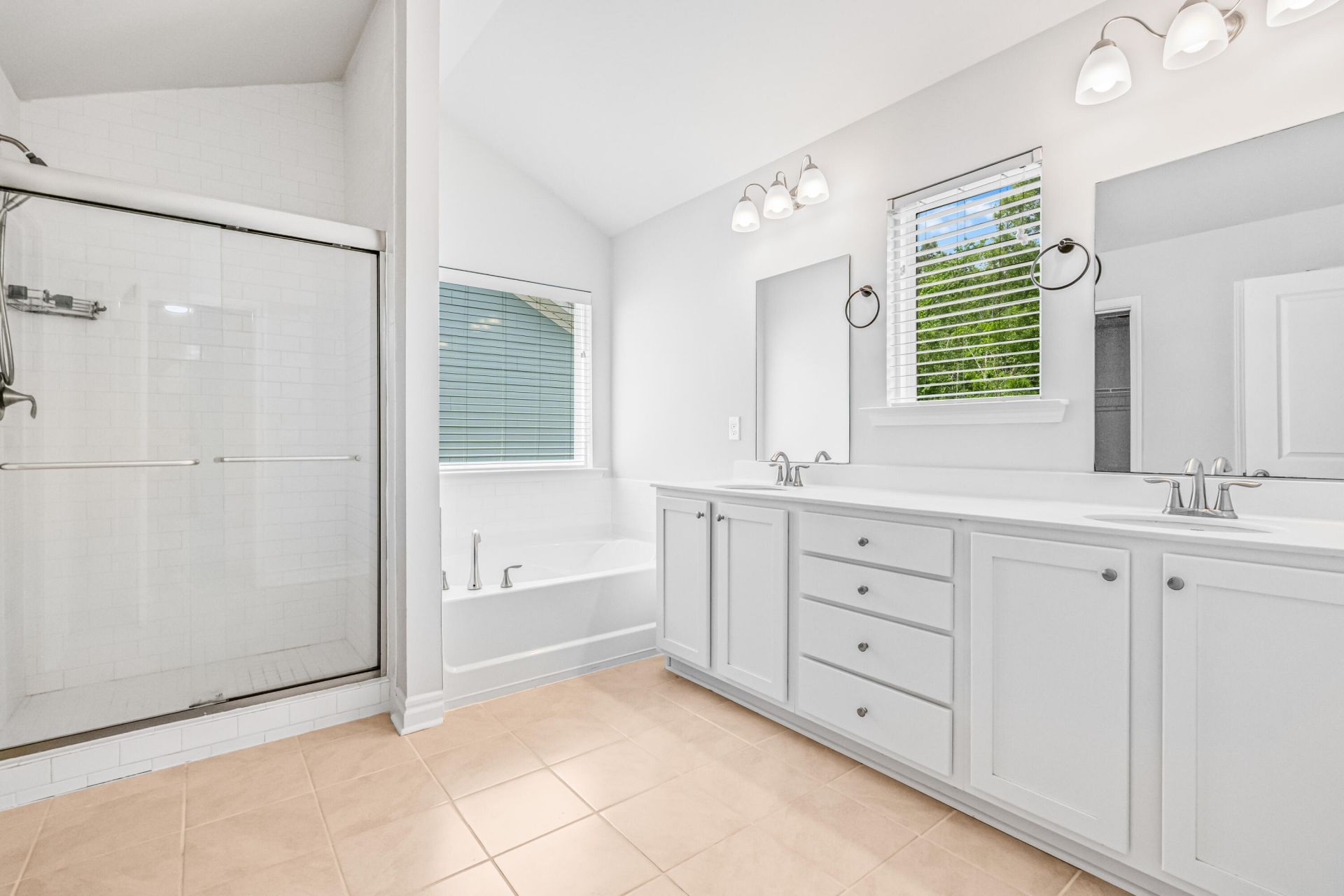 126 Brant Drive Photo 16