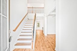 126 Brant Drive photo 4