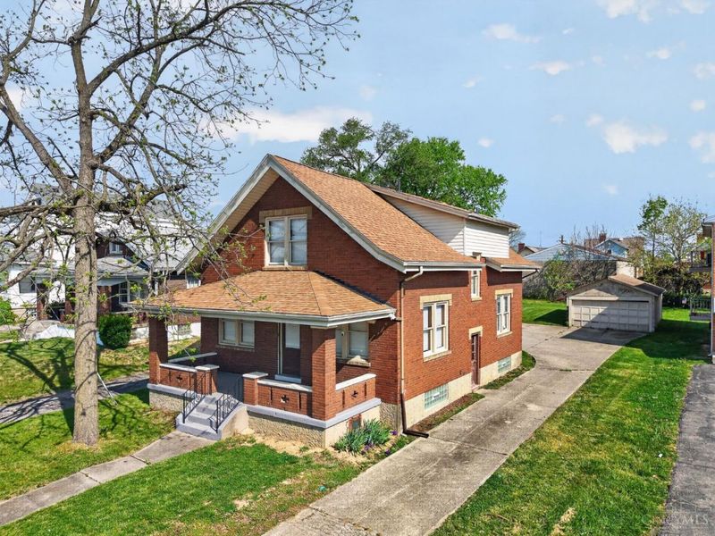 1586 W Galbraith Road, North College Hill, OH 45231 Photo 2