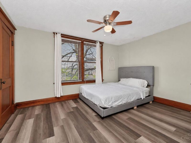 1586 W Galbraith Road, North College Hill, OH 45231 Photo 25