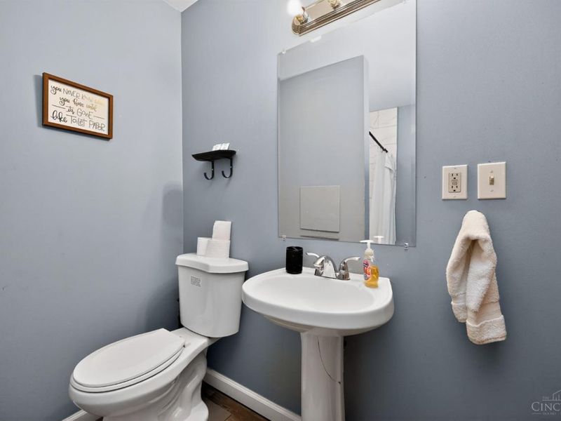 1586 W Galbraith Road, North College Hill, OH 45231 Photo 32