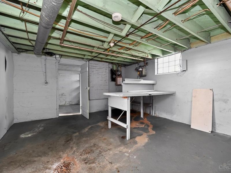 1586 W Galbraith Road, North College Hill, OH 45231 Photo 39