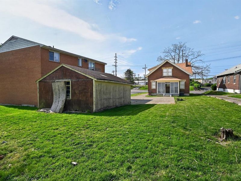 1586 W Galbraith Road, North College Hill, OH 45231 Photo 54